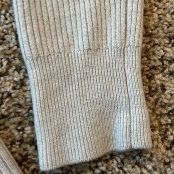 Banana Republic Rib Knit Merino Wool Cardigan with Ruffle Front Size XL - Picture 6 of 8